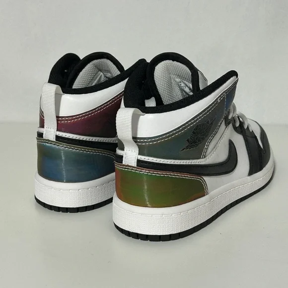 NEW Jordan Air Jordan 1 Mid SE 'Heat Reactive Color Change' sneaker size 1Y - Picture 4 of 8